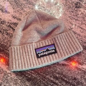 Patagonia Grey Wool Knit Beanie EUC!